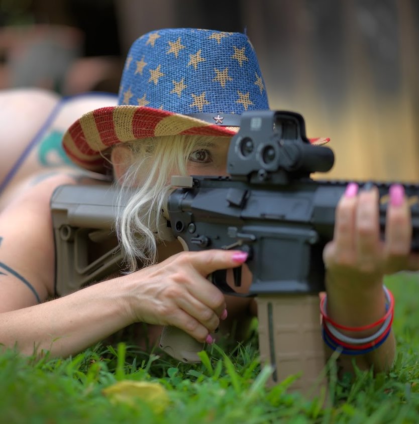 Patriotic Girl with a Gun - Daisy Chain Cosplay