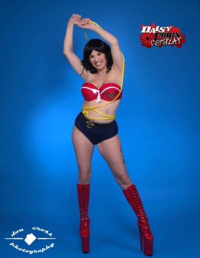 Pinup Wonder Woman - Daisy Chain Cosplay