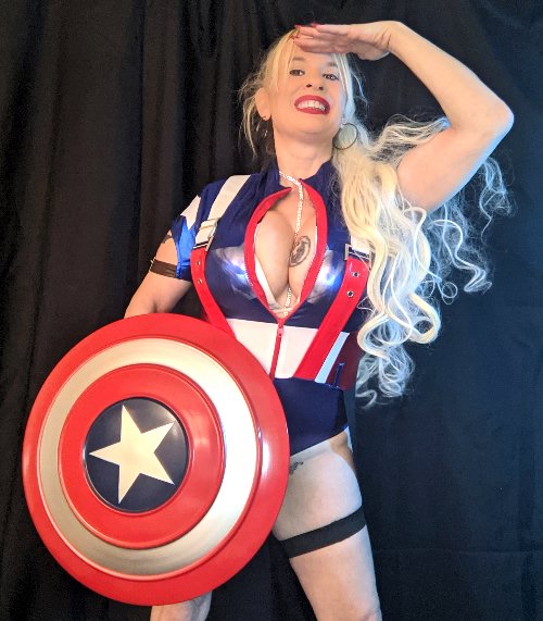 Thicc Captain America - Daisy Chain Cosplay #3